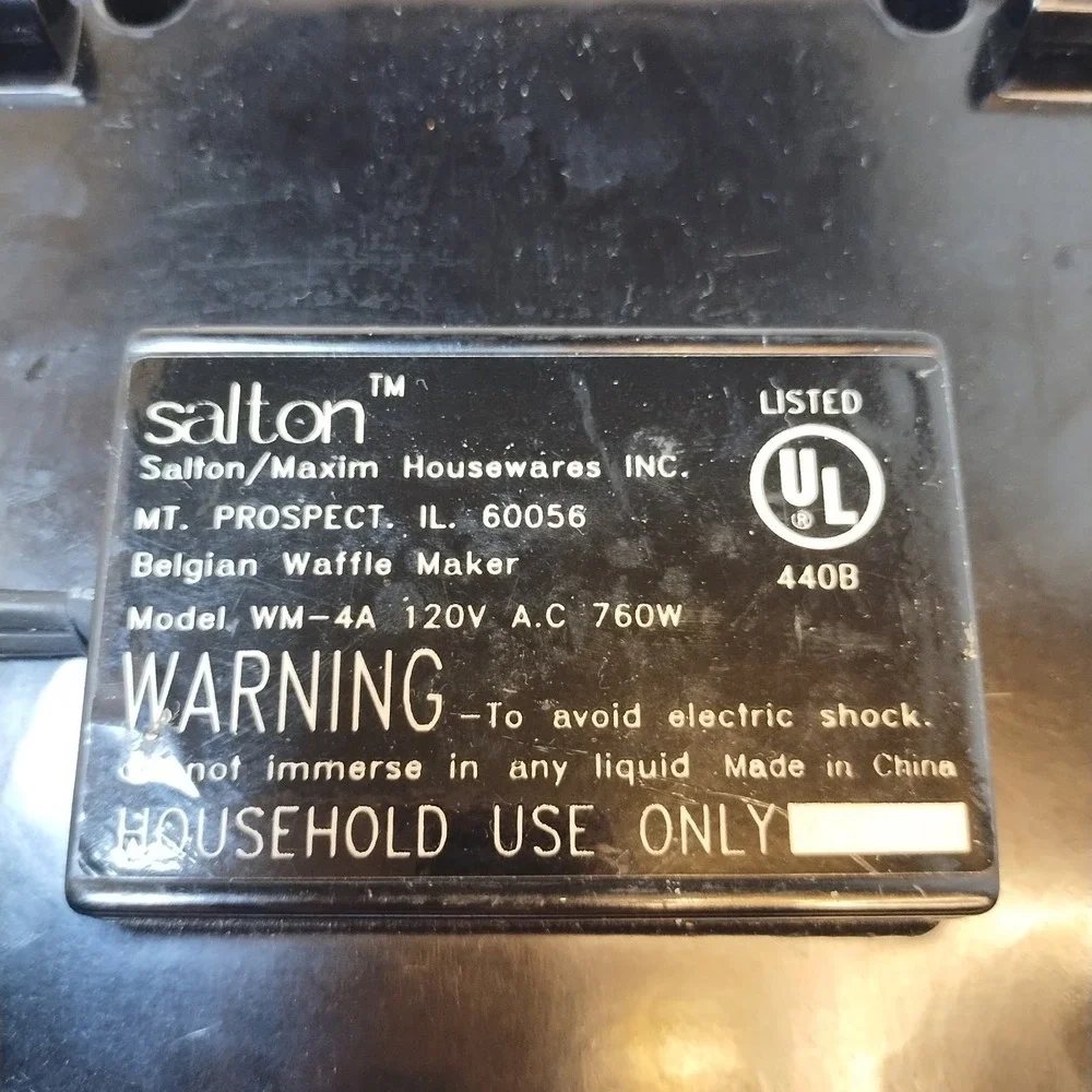 Salton Belgian Waffle‎ Maker - WM-4A - 120V - Nonstick Tested Working Vintage